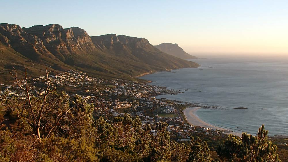 south-africa-cape-winelands-granite-hills-ocean-view